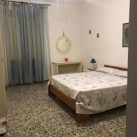 La Paloma In Centre *